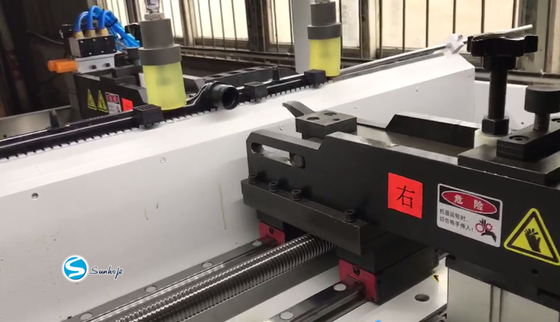 Pneumatic Plastic Tank Clinching Machine With 800-1300KG Weight